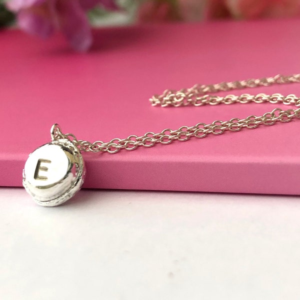 Collier à breloques macaron initiales en argent sterling, gif d'anniversaire personnalisé pour femme, cadeau de chef pâtissier boulanger pour elle, bijoux macaron