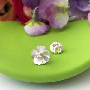 dainty flower pin