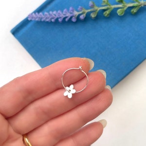 Sterling Silver Flower Hoop Earrings, Small Charm Higgies, Dainty Jewellery, Minimalist Jewelry, Gift For Mom, Birthday Gift Teenage Girl 画像 5