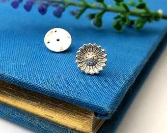 Sterling zilveren kleine zonnebloem pin broche, bescheidenheid pin, zomer bruiloft sieraden, revers pin stropdas pin, dochter verjaardagscadeau, 30e verjaardag