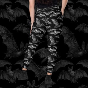Gothic Damen Leggings bedruckt | Witchy Kleidung Pastel Goth Dark Grunge Tumblr Ästhetik Halloween Vampir Bat Vintage | Lass die Fledermäuse los