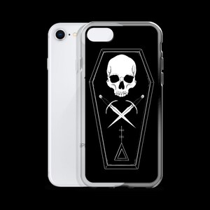Puede incluir: Carcasa de tel&eacute;fono negra con un dise&ntilde;o blanco de calavera y huesos cruzados dentro de una forma de ata&uacute;d. El dise&ntilde;o tambi&eacute;n incluye un tri&aacute;ngulo y una l&iacute;nea vertical.