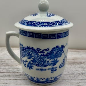 Vintage Jingdezhen Blue & White Dragon Porcelain Mug with Lid