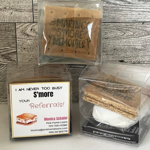あなたの紹介のS'moreポップバイタグサマー不動産業者ポップバイタグ、中小企業マーケティングクライアント紹介印刷可能、編集可能なCanvaテンプレート