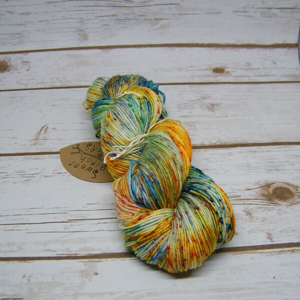Malachite Kingfisher, Spring In Your Step, 100% Extrafine Superwash Merino Cable Plied Yarn, Fingering, 383 yards, Hand Dyed Yarn, Speckled