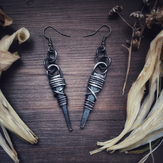 Witch Nail I Earrings
