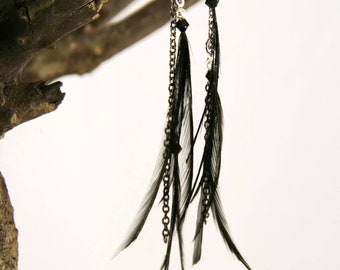 Pendant asymmetric earring long black feathers on laiton chain