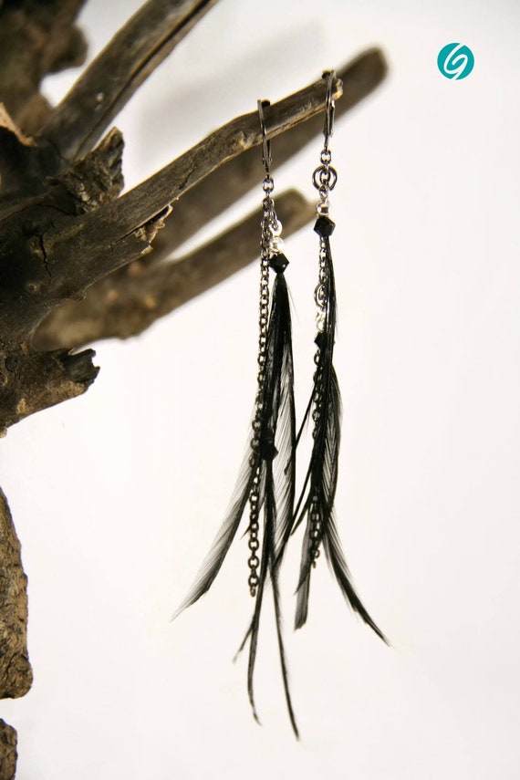 Pendant asymmetric earring long black feathers on laiton chain