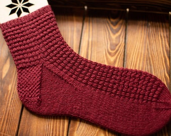 BEGINNER Socks Knitting Pattern / Easy Hand Knitted Socks / Juniper Grove / Heel Flap & Gusset Textured Ankle Sock / Womens, Mens Size / PDF