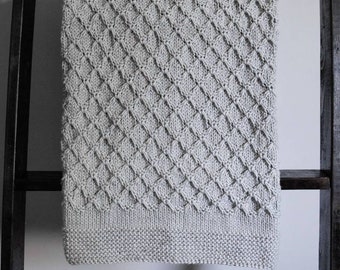 Honeycomb Baby Blanket Easy Knitting Pattern // Decorative Baby Knit // Knit Blankets for Babies / Worsted Medium Yarn / Newborn Gift / PDF