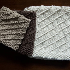 Beginner Friendly Washcloth Knitting Pattern // Easy Knit Kitchen Dishcloth // Reusable Eco Friendly Napkins // Sustainable Cotton Knitting image 1