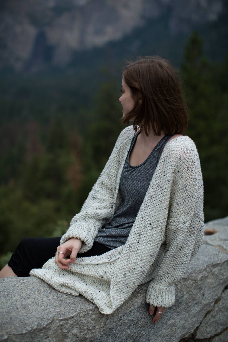 Banff Oversized Cardigan Knitting Pattern  Knitted Cardigan afbeelding 7