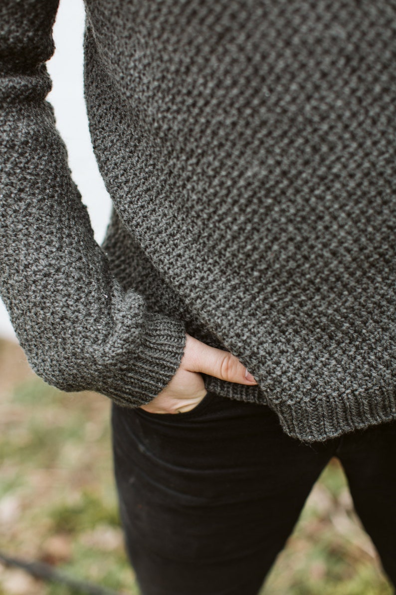 Mens Sweater Knitting Pattern // Obersee // Male Textured Knitted Sweater // Top Down Seamless Raglan // Classic Moss Stitch // DK Project imagem 3