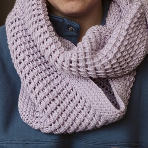 KNITTING PATTERN // Bamboo Cowl // Easy Beginner Friendly Circle Scarf ...