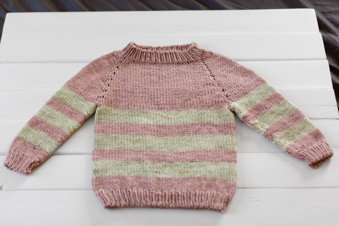 Easy raglan clearance sweater knitting pattern