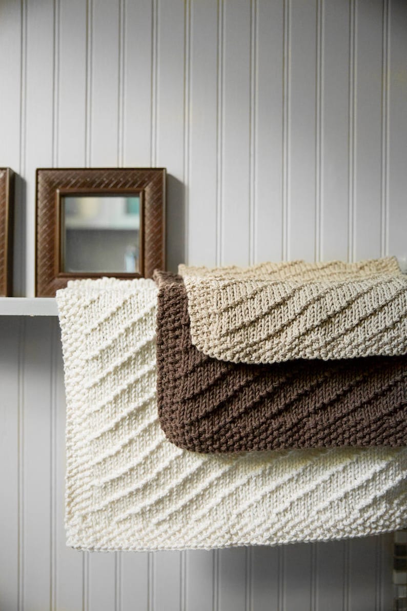Beginner Friendly Washcloth Knitting Pattern // Easy Knit Kitchen Dishcloth // Reusable Eco Friendly Napkins // Sustainable Cotton Knitting image 5