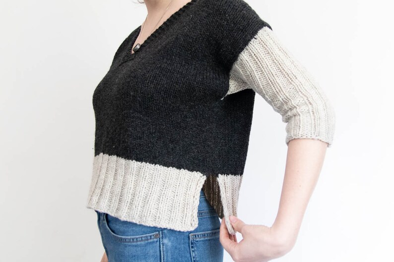 Modern Crop V-Neck Sweater Knitting Pattern // Murren // Womens Drop Shoulder Sweater Pattern // Boxy Fit // Size Inclusive // PDF Download bild 2