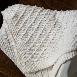 Beginner Friendly Washcloth Knitting Pattern // Easy Knit Kitchen Dishcloth // Reusable Eco Friendly Napkins // Sustainable Cotton Knitting image 3