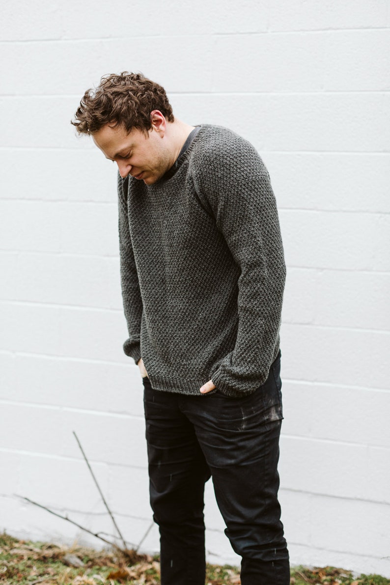 Mens Sweater Knitting Pattern // Obersee // Male Textured Knitted Sweater // Top Down Seamless Raglan // Classic Moss Stitch // DK Project imagem 9