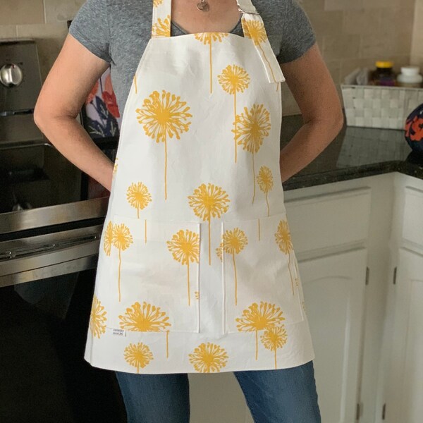 Aprons for women, Juniors apron, modern fit apron, short apron, birthday gift, housewarming gift, wedding gift, small apron