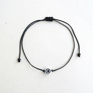 Black and White Evil Eye bracelet, Yin Yang bracelet, Mens evil eye bracelet, Evil eye jewelry, Protection amulet, Minimalist Gift Zen gifts