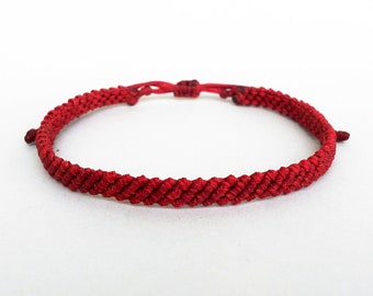 Dark red macrame wristband, Kabbalah, Minimalist, Solid color, Simple, Knotted mens bracelet, Unisex Adjustable Water proof, Everyday wear