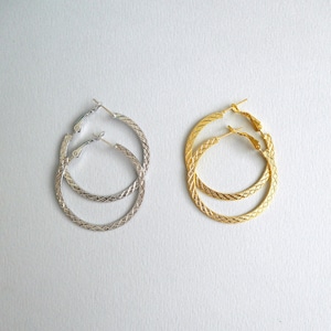 40 mm Créoles plates en peau de serpent Texture martelée Cadeau pour femme Bijoux tendance Boucles d'oreilles gravées Boucles d'oreilles en acier Plaqué or rhodié métallisé