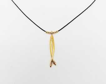 Gold Sardine Fisch Halskette, 24k überzogener Charme Glücksbringer, Minimalistischer Maritimer Strand Schmuck, Sommer Meer Liebhaber Geschenk Einfache Nylon Schnur Choker