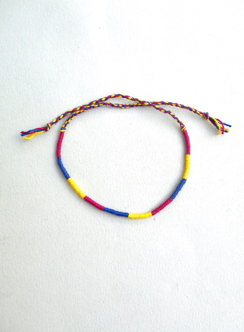 Tricolor bracelet Very thin rope friendship bracelet Cotton perle thread Surfer aesthetic Colorful Summer Beach jewelry Wrist wrap bracelet