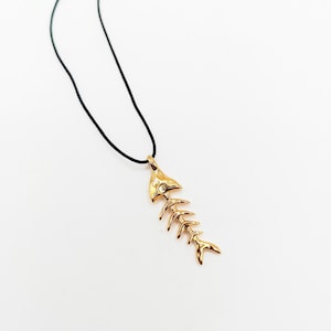 Collana a spina di pesce placcata in oro: girocollo minimalista con cordino, gioielli marittimi