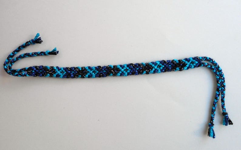 Friendship bracelet Fish bracelet Metallic yarn Trendy bracelet Glitter yarn bracelet Girlfriend gift Hippie chic Surfer gifts