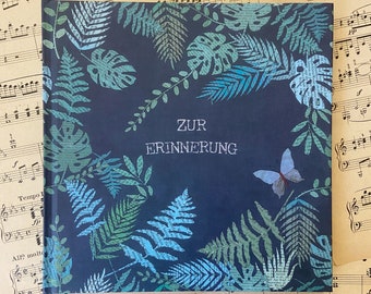 Guest Book dark flowers "zur Erinnerung"