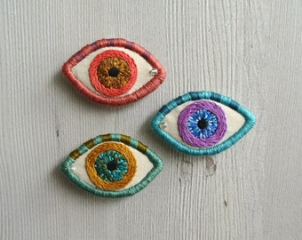 Evil eye embroidery pin, evil eye jewelry, eye brooch, anatomy jewelry, embroidered eye pin, hand stitched pin, eye broach, stitched badge