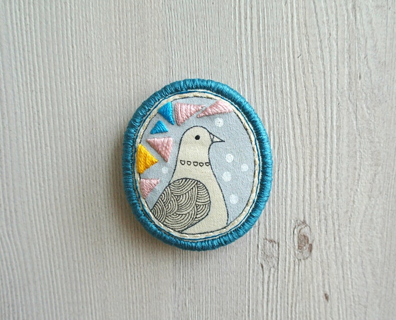 Peace dove brooch, pigeon brooch, pigeon badge, peace pin, animal embroidered jewelry, embroidery pin, animal pin, fabric brooch, bird pin image 4