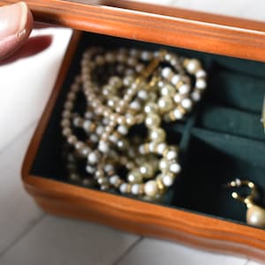 Vintage wooden jewelry box Midcentury modern MELE jewelry box with green velvet. Night stand floral jewelry box