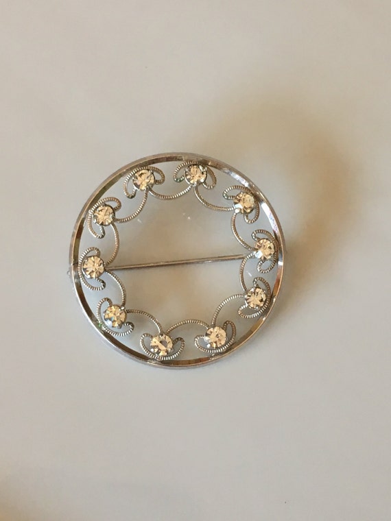 Vintage krementz circle brooch - rhinestone circle