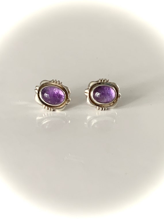 Vintage amethyst stud Gem