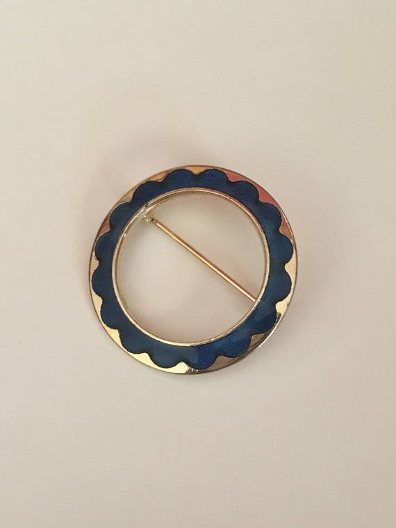 Vintage circle brooch - minimalist gold and blue c