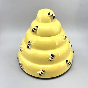 Buzz Bumble Bee Skep, Cookie Jar Canister & lid, Yellow Honey Bee, 9” Ceramic, New and Unused, MIB, Department 56 , Dept 56, Free Shipping