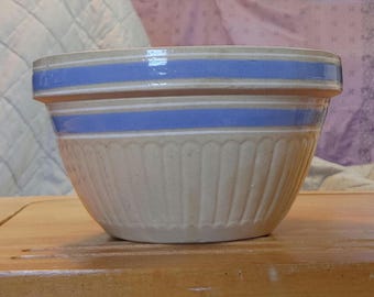 Antique Vintage Yellow Ware bowl, 1920s - 30s. Blue and white stripes. No cracks. Marked 424 USA 9.