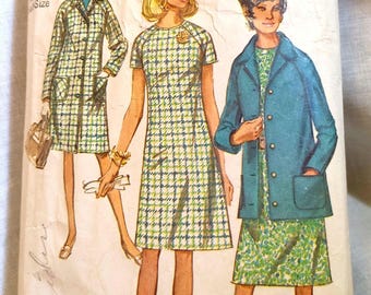 Vintage Simplicity 9037, sz 20 1/2, cut and complete. Coat, Jacket. 1970. Half size.