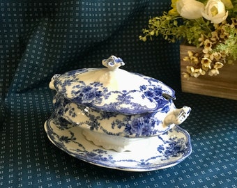 Antique covered sauce boat by Bishop and Stonier England in flow blue Bexley pattern