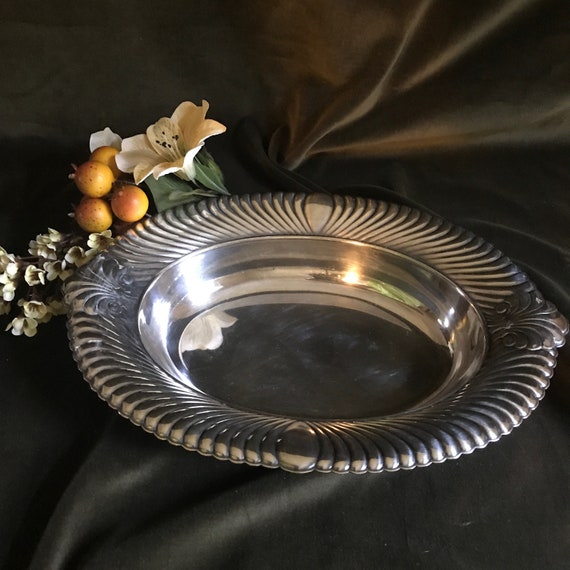 Silver plate top serving pieces