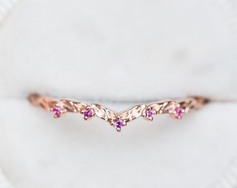 Curved leaf pink sapphire wedding band, sapphire lace ring,  14k gold wedding band, nature ring, leaf ring, contour wedding ring, oore