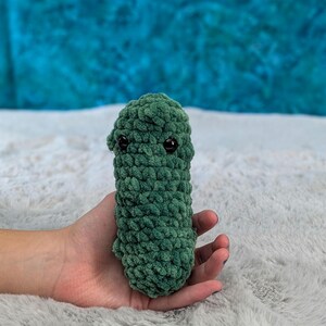 Crochet Pickle Stuffed Animal- Pickle Plushie- Pickle Lover Gift- Pickle Plush- Amigurumi Pickle- Pickle- Vegetable-