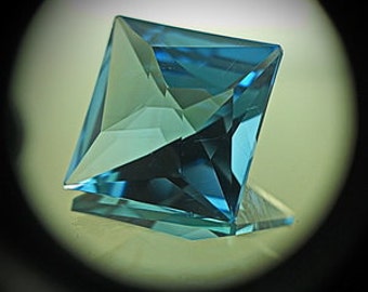 Blue Topaz | 8.50ct | Precision Cut | Gorgeous Square Design Mirror Type Flash come through Very Thin Design Compared To The Other Designs