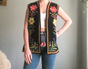 Vintage 70s Black Wool Embroidered Folk Art Vest S