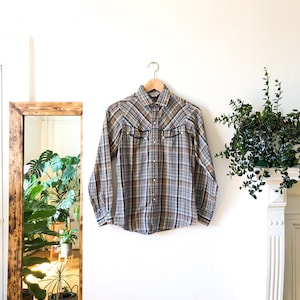 Vintage des années 70 Levi&#39;s Plaid manches longues Western Snap Shirt S / Womens Western Snap Shirt / Rodeo Southwestern Square Dance chemise à carreaux S