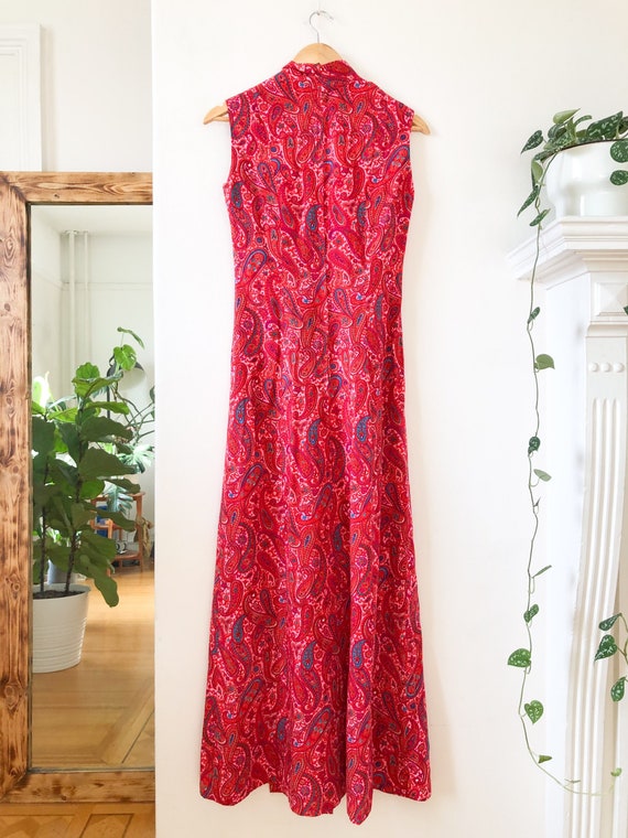 Vintage 60s Long Red and Pink Paisley Turtleneck … - image 8