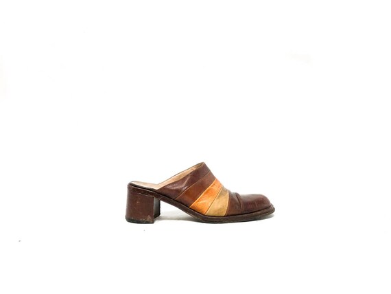 Vintage 70s Brown Leather Slide Sandals / Retro 7… - image 1